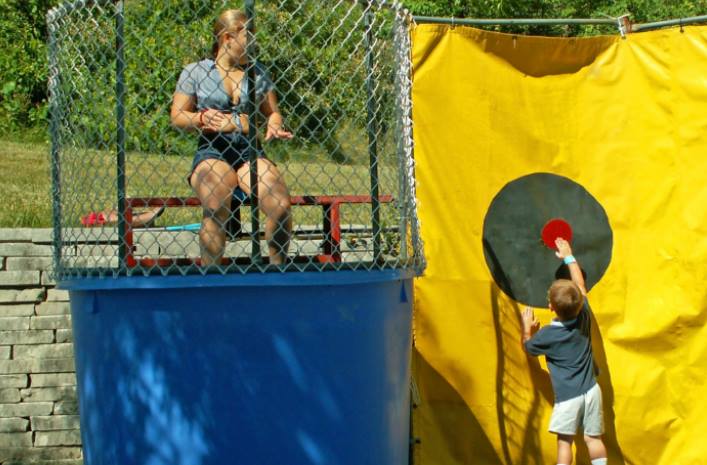 How Long Does It Take To Fill A Dunk Tank? | Dunk Tank Event Tips