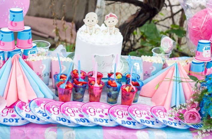 Tips For Throwing a Gender Reveal Party in Your Backyard